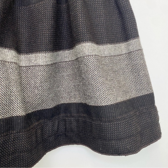 BCBGeneration Striped A Line Mini Skirt Wool Blend Size 10 Black and Grey Flare - Picture 3 of 9